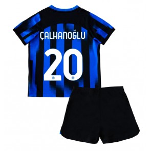 Inter Milan Hakan Calhanoglu #20 Hemmaställ Barn 2023-24 Kortärmad (+ Korta byxor)